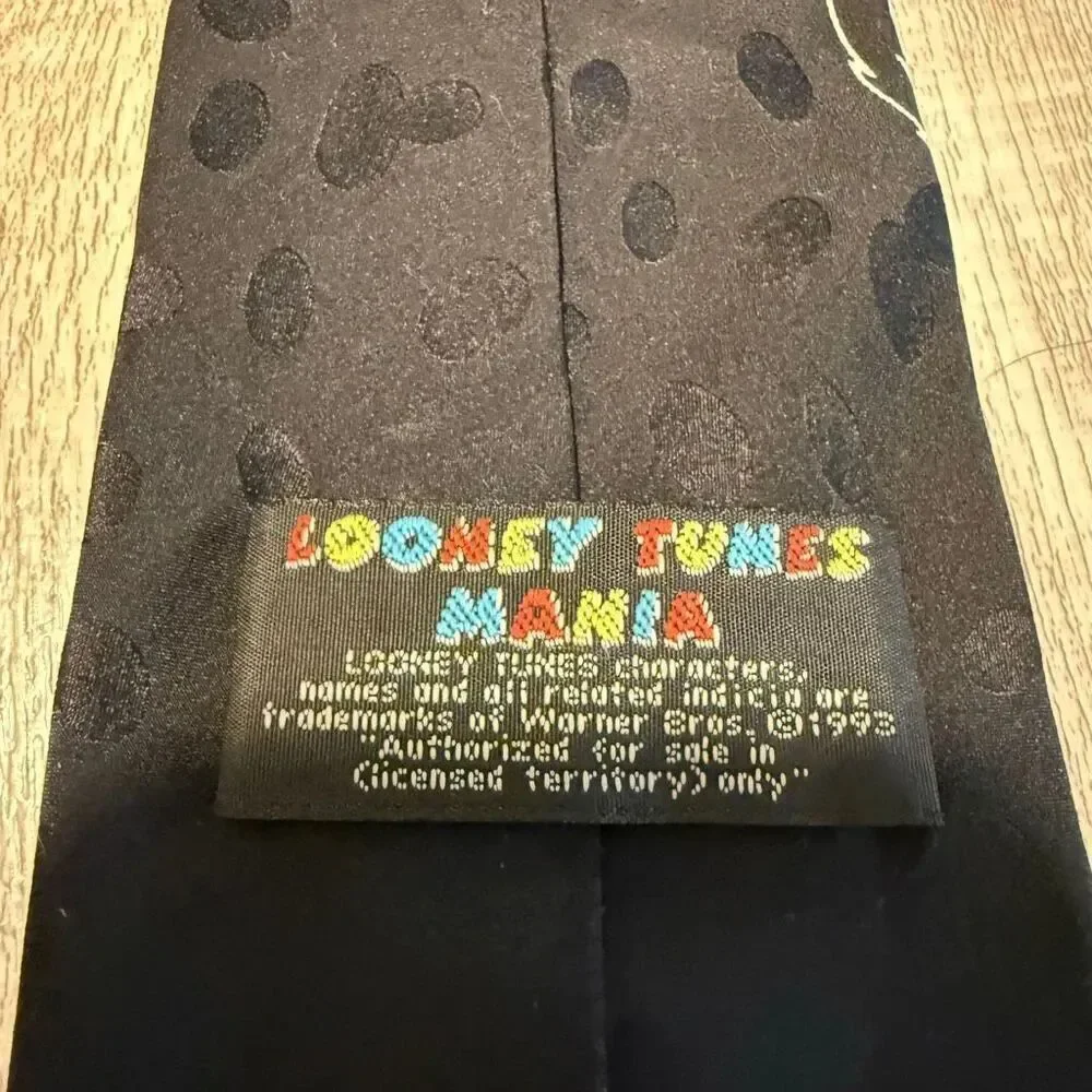 Vintage Looney Tunes 90s Peppe Le Pew Novelty Black Tie Neck Tie Valentines